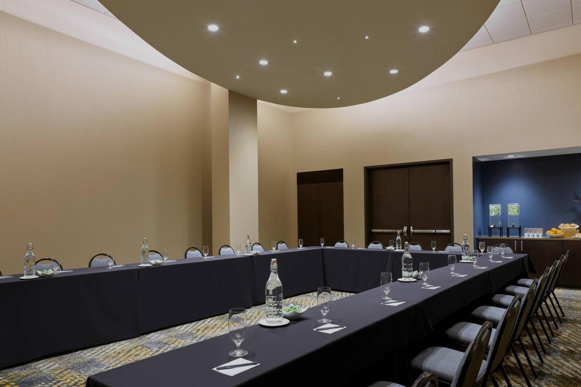 Springhill Suites By Marriott Denver Downtown Экстерьер фото