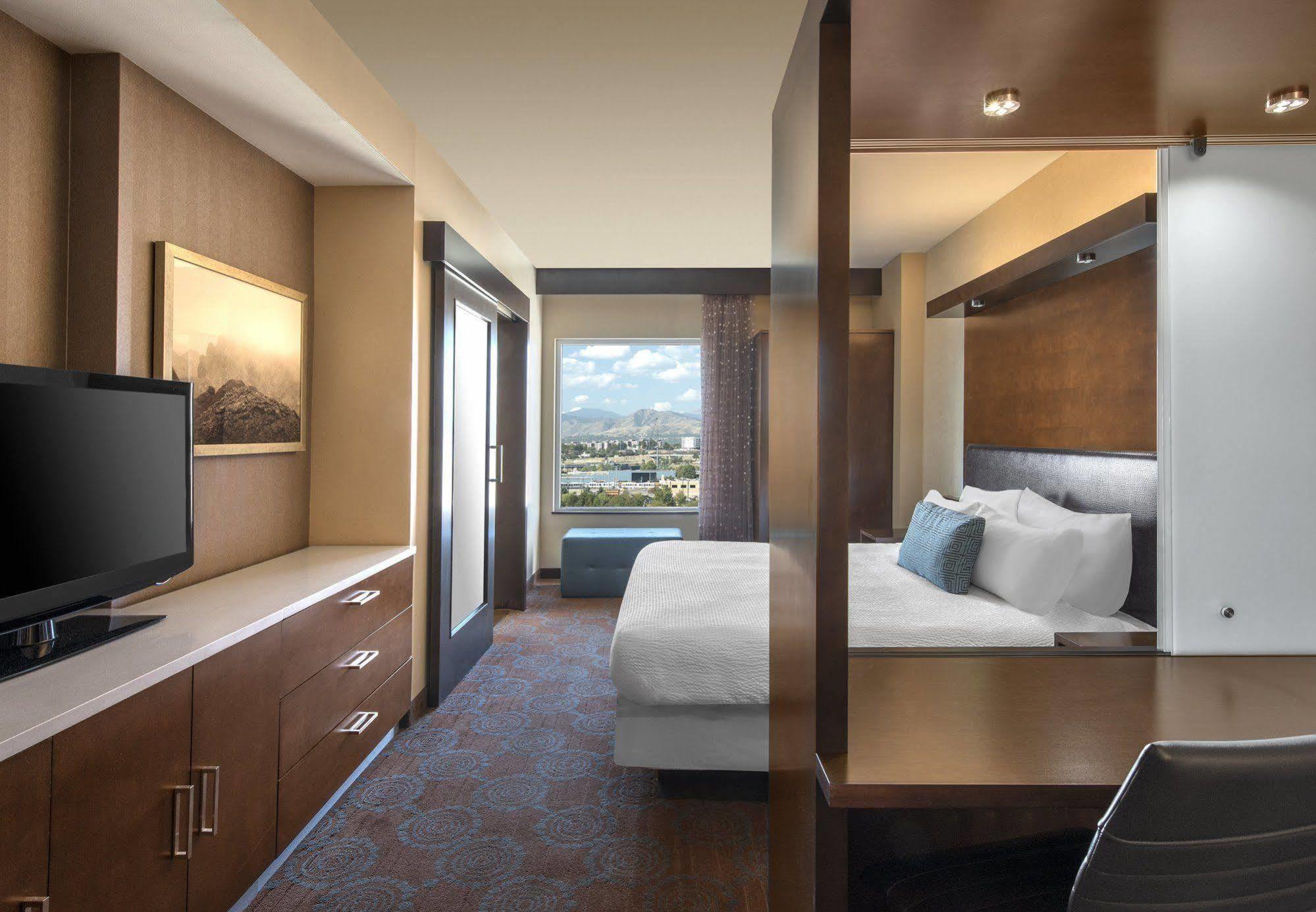 Springhill Suites By Marriott Denver Downtown Экстерьер фото